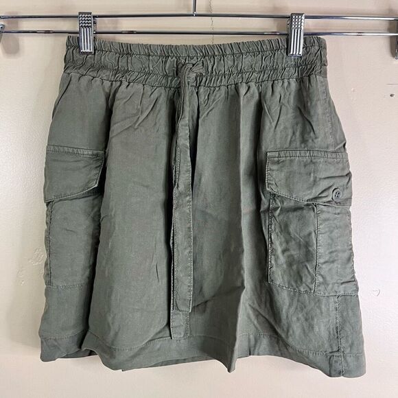 Anthropologie Cloth & Stone Silk Like Shorts Green‎ Beach Vacation Size XS - Picture 1 of 5